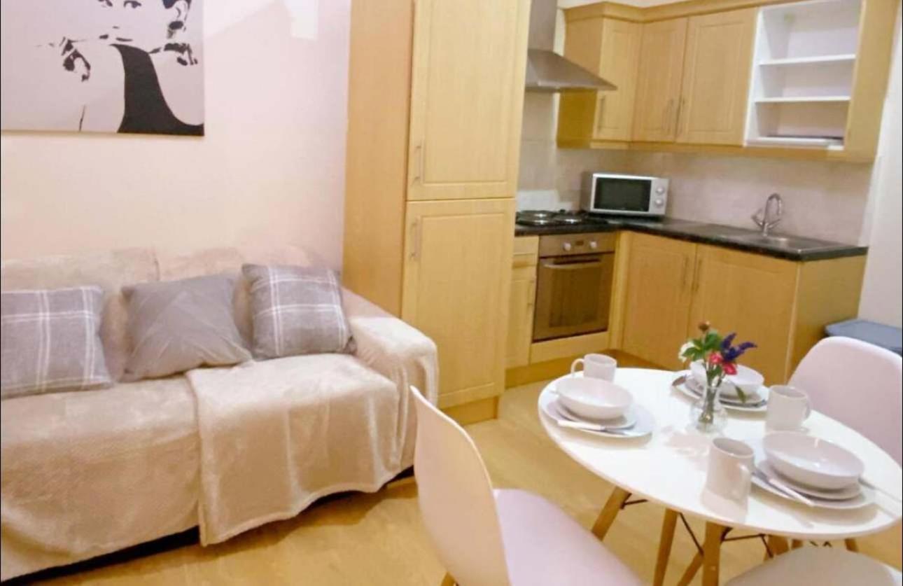 Stylish 1-bed Flat In Chelsea Near Sloane Square Londra